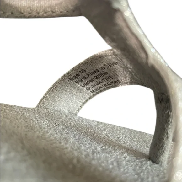 Joyfolie Girls Alexa Silver Glitter Gladiator Sandals with Bows | Size 10 - Picture 8 of 8